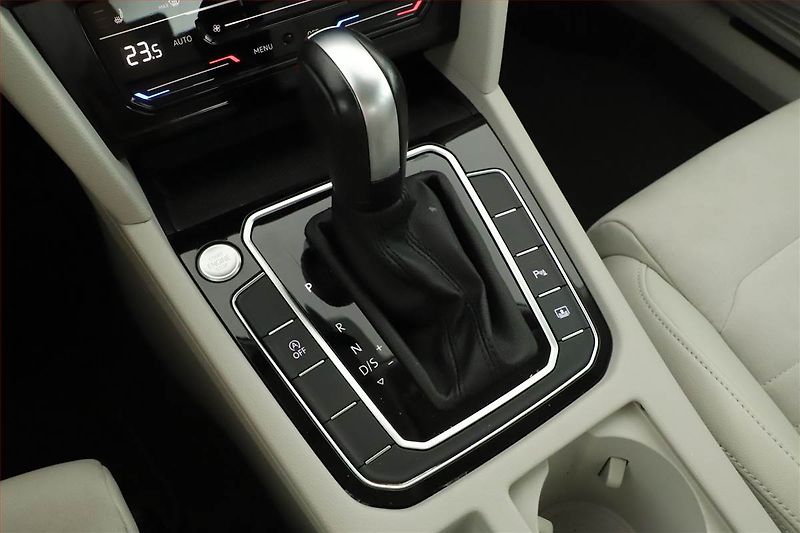 Volkswagen Passat (2022) Elegance 2.0 TDI - fotka 10 z 21
