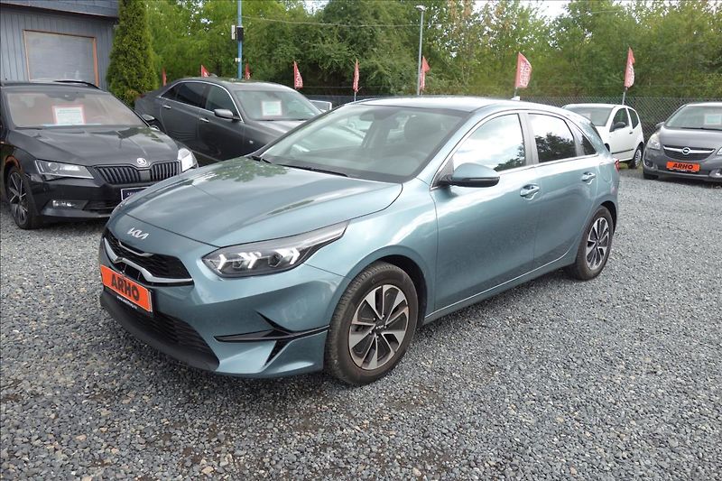 Kia Ceed 1,5 T-GDi,ČR,1 MAJ.,SERV.KN. - fotka 2 z 6