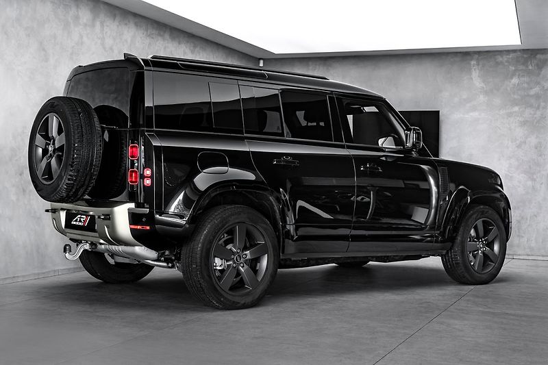 Land Rover Defender SE V6 D200, panorama, Meridian - fotka 5 z 23