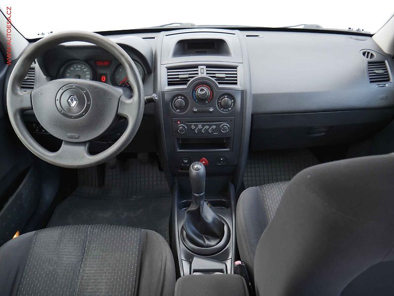 Renault Mégane (2003) 1.5 dCi, 1.maj, servis.kniha - fotka 8 z 15
