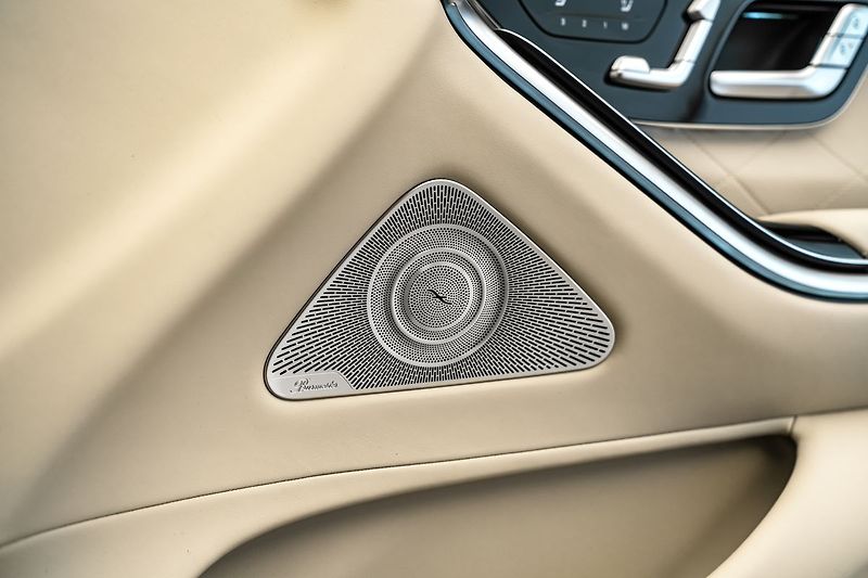 Mercedes-Benz Třídy S d 4M AMG MANUFAKTUR - fotka 23 z 26