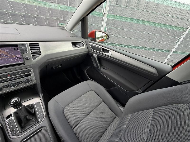 Volkswagen Golf Sportsvan 1.6 TDI Comfortline - fotka 10 z 20