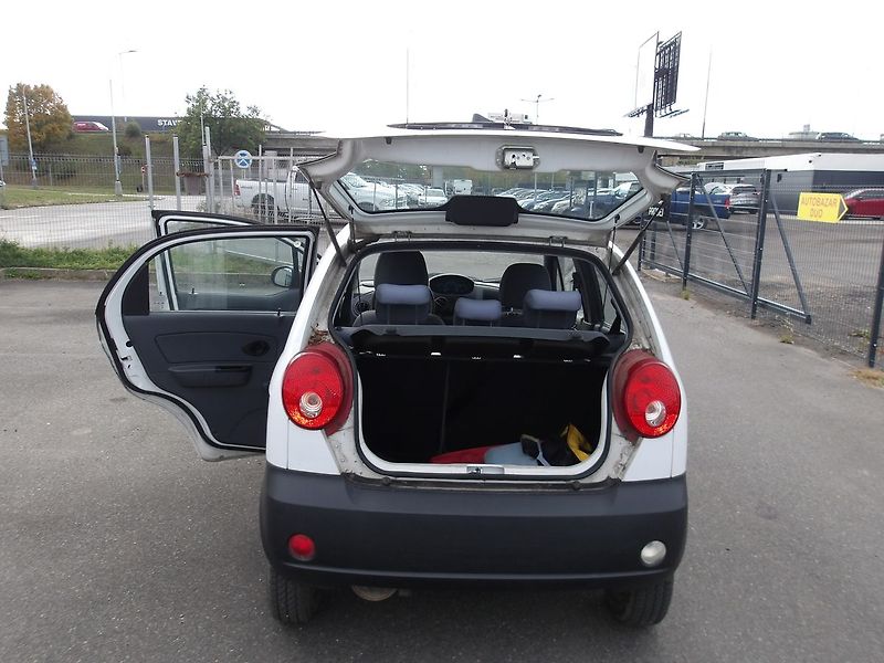 Chevrolet Spark 0,8 i 387kW najeto 46 000km ČR - fotka 12 z 22