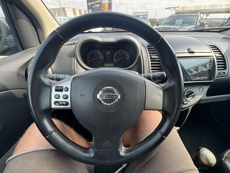 Nissan Note (2006) 1,4i 65 KW LPG - fotka 25 z 46