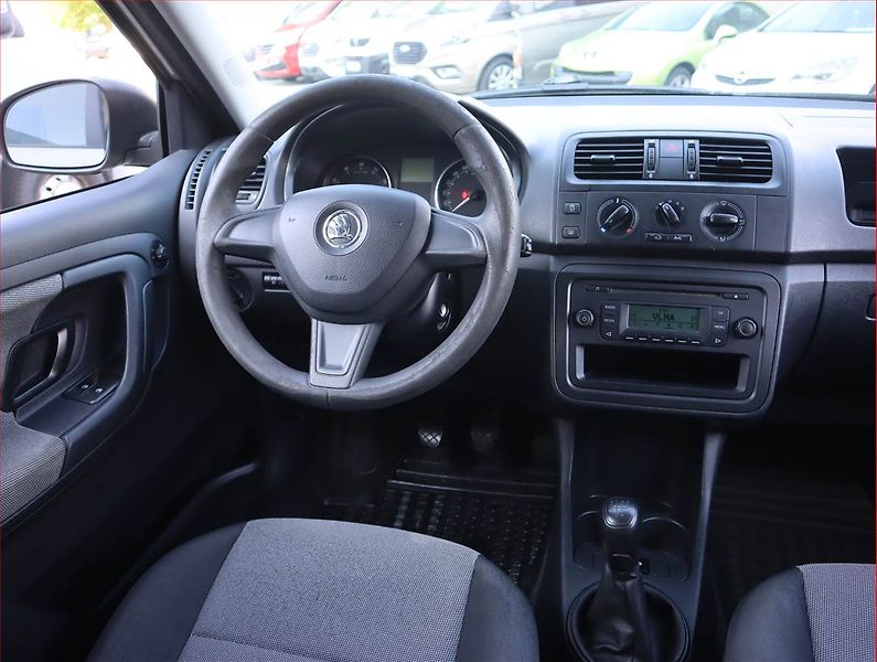 Škoda Fabia (2014) Extra 1.2 12V - fotka 7 z 14