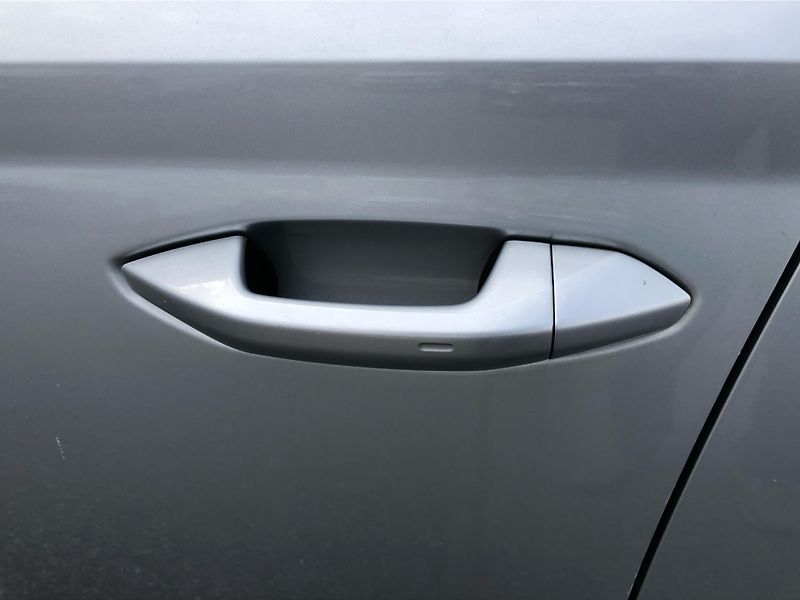 Škoda Octavia 2.0 TDi AMBITION - fotka 27 z 28