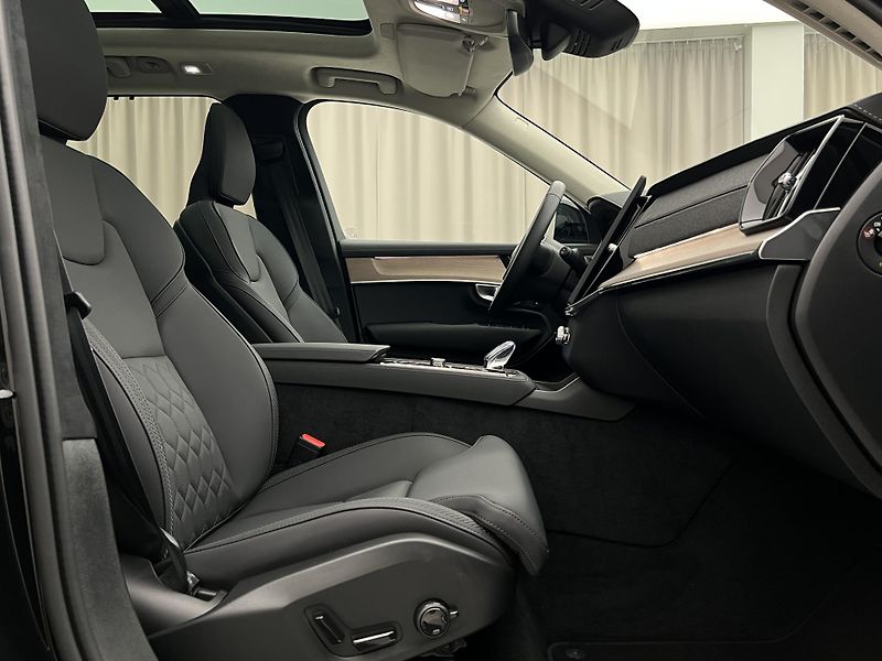 Volvo XC90 T8 AWD RECH. ULTRA DARK 7 MÍST - fotka 20 z 49