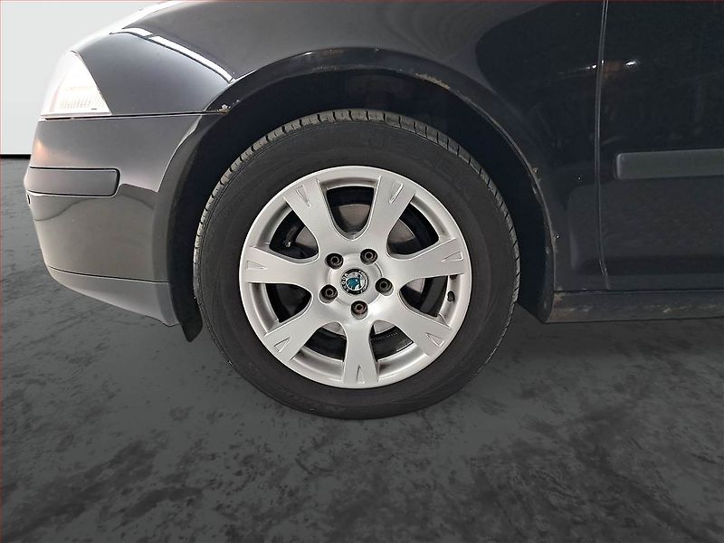Škoda Octavia (2007) 1.9 TDI DPF, po STK, Tažné - fotka 14 z 16