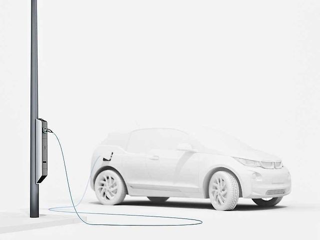 BMW navrhlo pouliční lampy se zabudovanou dobíječkou.