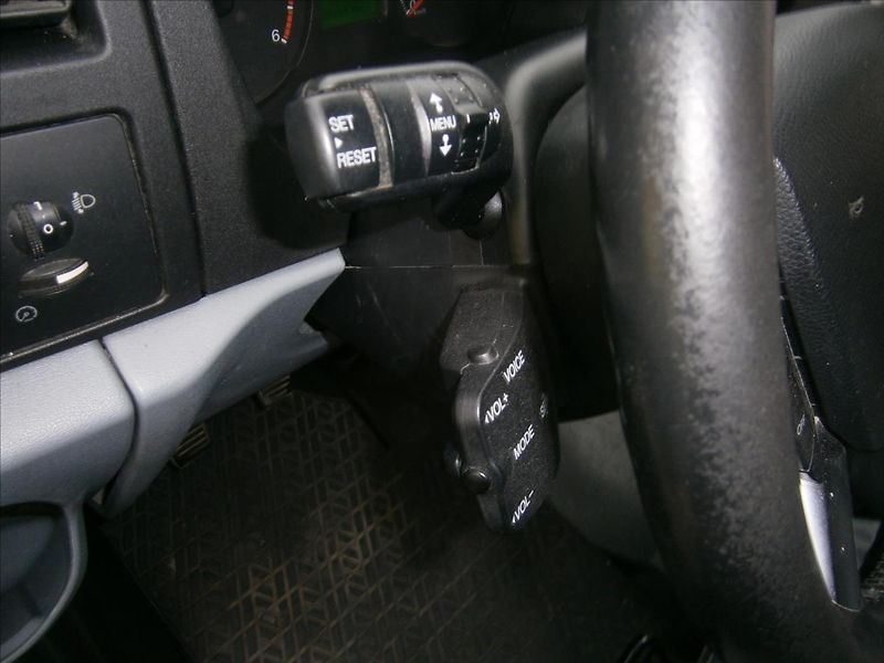 Ford Transit 2,2 TDCI KLIMA 9 MÍST - fotka 18 z 19