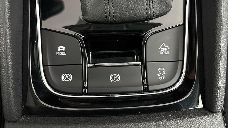 Škoda Kodiaq 2.0 TDI DSG 4x4 L&K - fotka 27 z 34