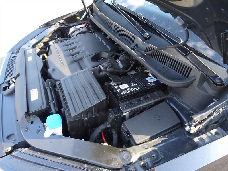 Volkswagen Touran 2,0 TDi 110 kW DSG - fotka 29 z 34