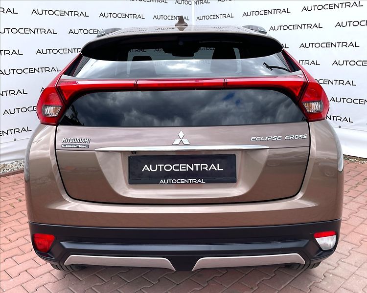 Mitsubishi Eclipse Cross 1,5 1.5T-MIVTEC,120kW,serv.kn. - fotka 5 z 23