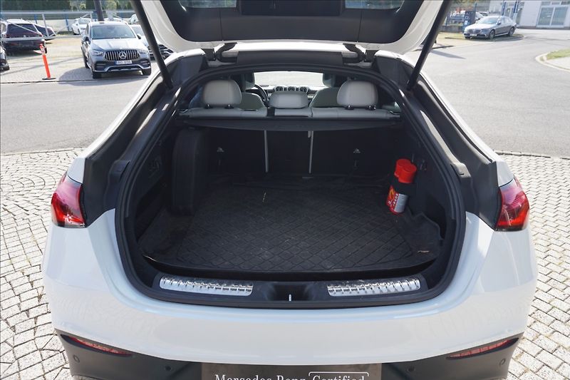 Mercedes-Benz GLC 2,0 400e 4M kupé - fotka 8 z 17