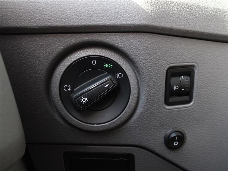 Volkswagen Crafter 2,0 TDi 35 DR 215tkm. Tažné ČR - fotka 12 z 21