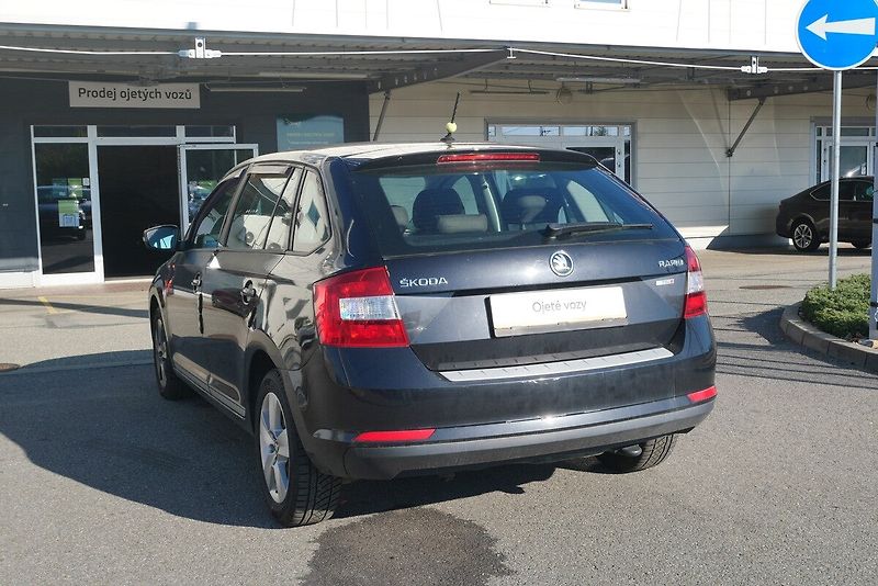 Škoda Rapid - fotka 4 z 6