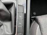 Volkswagen Passat 2,0 TAŽNÉ,IQ LIGHT,KAMERA - náhled 15