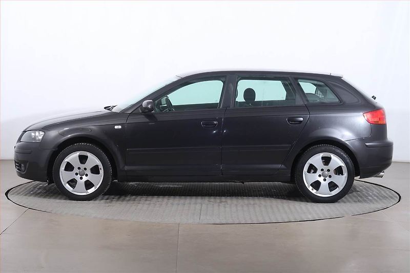 Audi A3 (2008) 1.6, Serv.kniha, nová STK - fotka 3 z 15