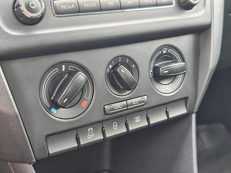 Škoda Rapid Ambition 1,2 TSI - fotka 16 z 21