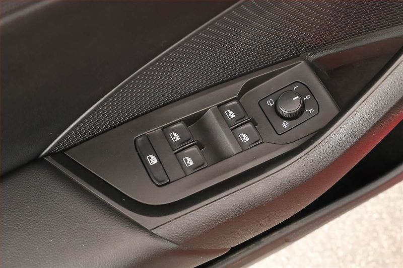 Škoda Octavia (2023) Style 1.5 TSI, ČR,1.maj - fotka 17 z 17