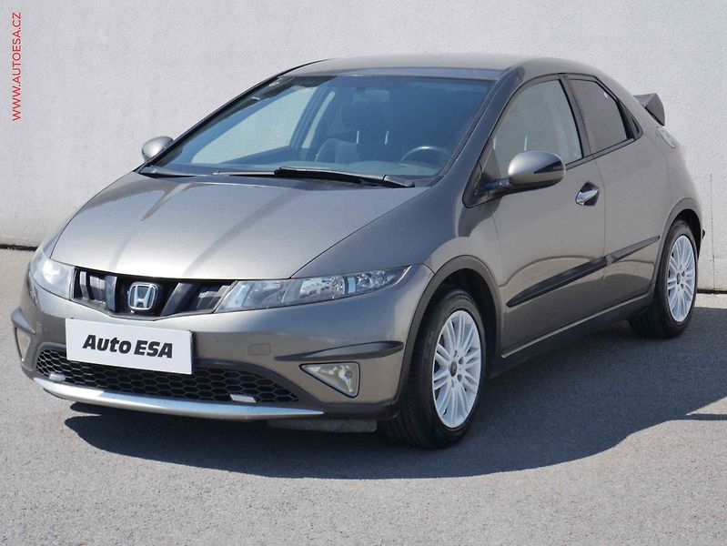 Honda Civic (2006) 1.8i-VTEC, ČR, Klima - fotka 3 z 16
