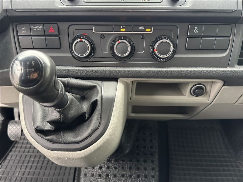 Volkswagen Transporter 2,0 TDI 110kW 4MOT DPH původČR - fotka 40 z 50
