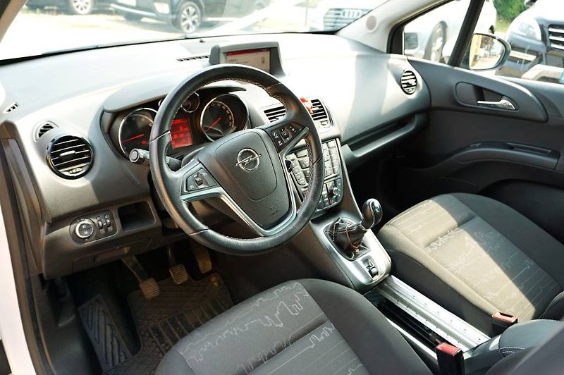 Opel Meriva (2016) ENJOY 1,4T 88 kW - fotka 22 z 36