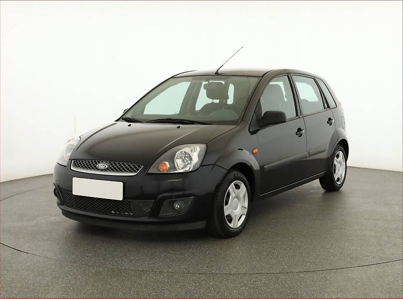 Ford Fiesta (2006) Ghia 1.25, dobrý stav - fotka 2 z 12