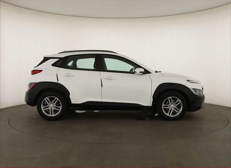 Hyundai Kona (2021) 1.0 T-GDI, Serv.kniha - fotka 6 z 13