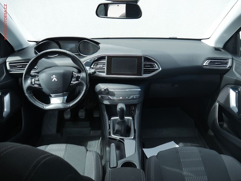 Peugeot 308 (2016) 1.6HDI, navi, autoAC - fotka 8 z 18