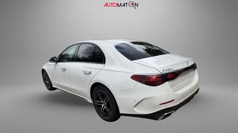 Mercedes-Benz Třídy E 220d 4M AMG Night Distronic - fotka 5 z 10