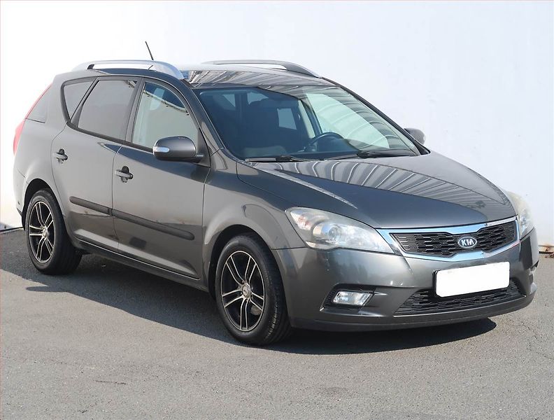Kia Ceed (2010) 1.6 CRDi, Serv.kniha, po STK - fotografie inzerátu