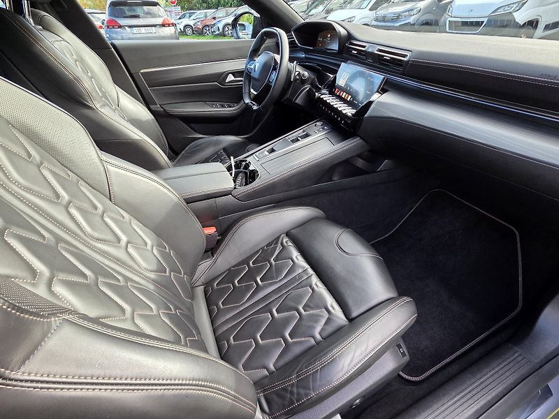 Peugeot 508 (2024) SW PHEV 1.6PT 225 GT EAT8 - fotka 12 z 38