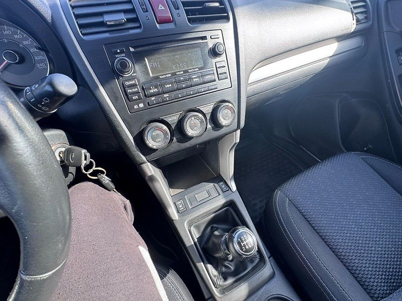 Subaru Forester (2013) 4X4 2,0D 108 KW TAŽNÉ 2.MAJ - fotka 28 z 50