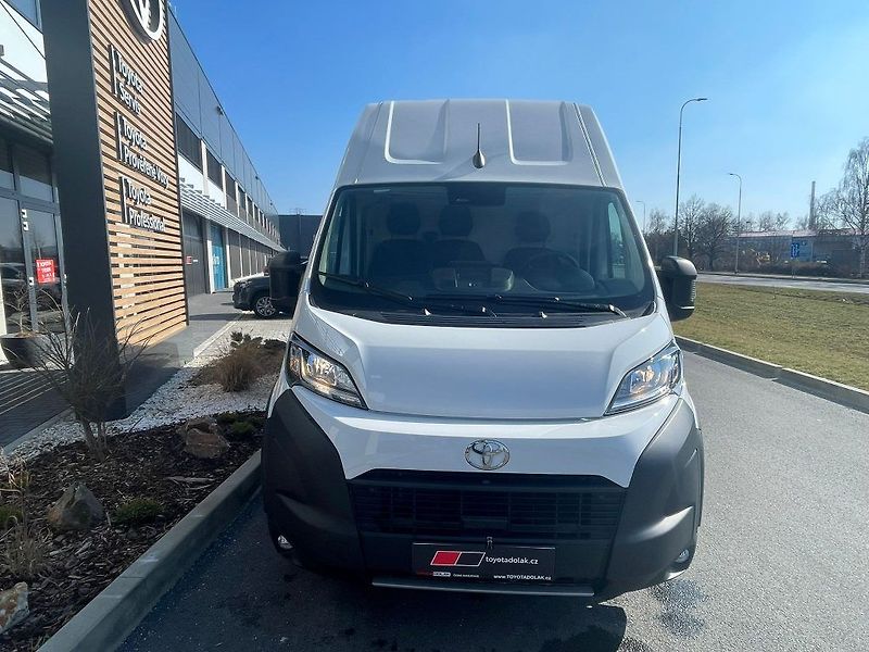 Toyota Proace Max 2.2D L4H3 4D VAN 2.2L 180 6MT - fotka 4 z 26