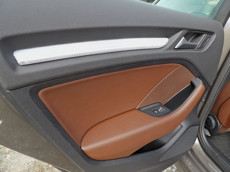 Audi A3 1.4TSI 110kW DSG Sline Xenon - fotka 21 z 34