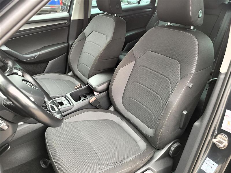 Škoda Kodiaq 1,5 TSI,DSG,7míst,navi,výhřev - fotka 8 z 50
