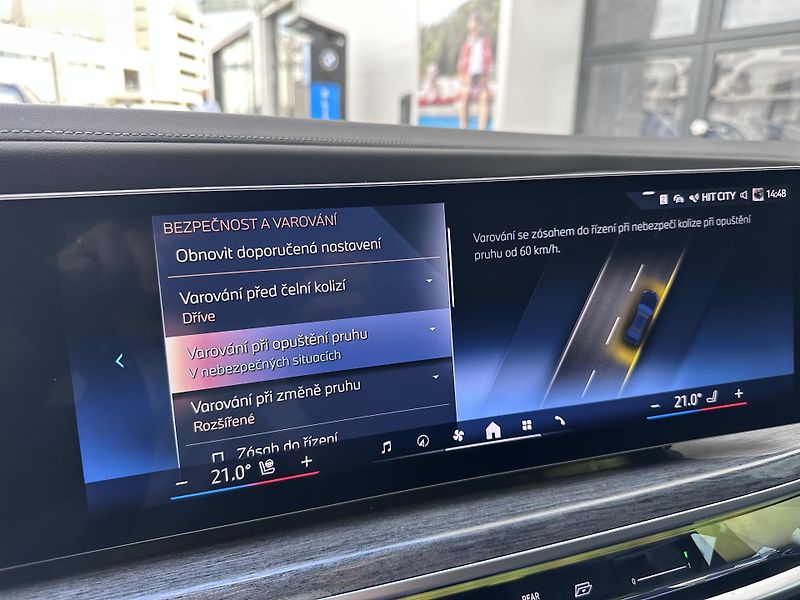BMW i7 xDrive60 - fotka 18 z 31