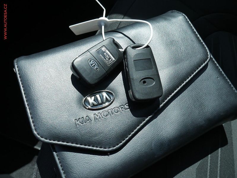 Kia Ceed (2014) 1.4i, 1.maj,ČR, AC - fotka 19 z 19
