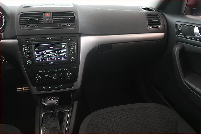 Škoda Yeti (2012) Elegance 2.0 TDI, 4X4 - fotka 8 z 18