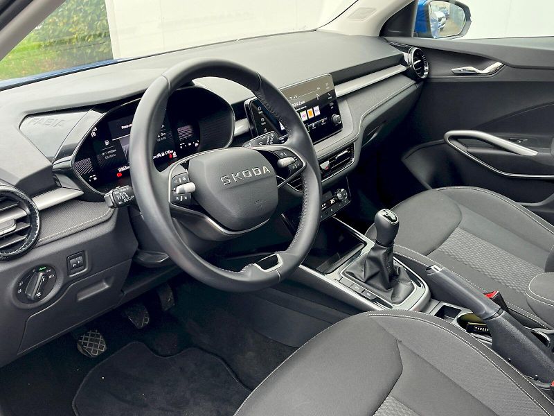 Škoda Fabia (2025) 1.0 TSI 85kW Top Selection - fotka 6 z 24
