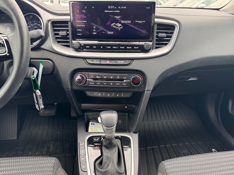 Kia Ceed (2023) TOP 1.5T-GDI 118kW CZ DPH  - fotka 10 z 11