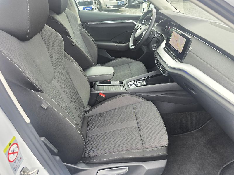 Škoda Octavia 2.0TDI 110KW DSG STYLE+ MATRIX - fotka 22 z 39