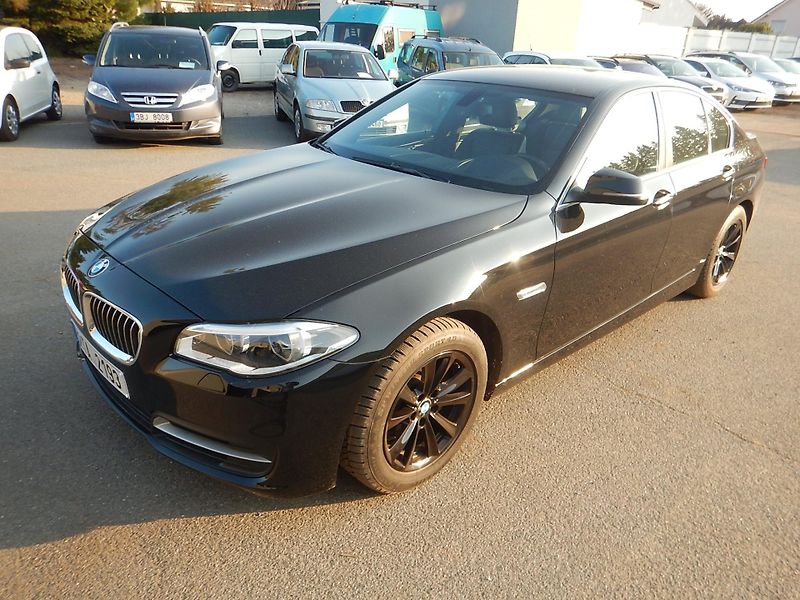 BMW Řada 5 520d XDRIVE, ČR, SERVISKA - fotka 2 z 32
