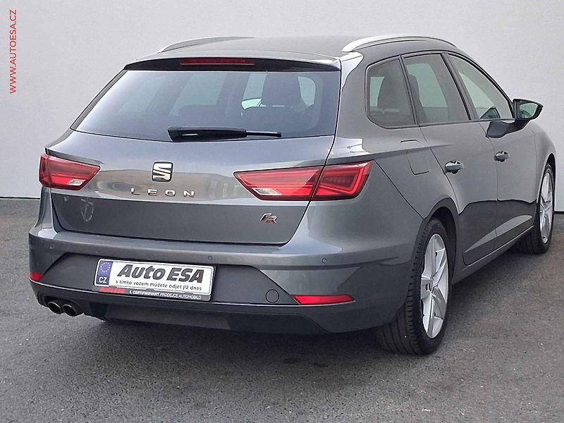 Seat Leon (2018) 1.8 TSi, FR, LED, navi, TZ - fotka 4 z 17