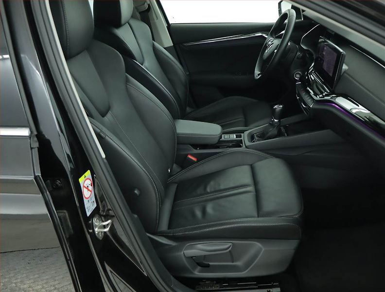 Škoda Octavia (2022) 2.0 TDI, Kůže, Navi, Tempomat - fotka 9 z 15