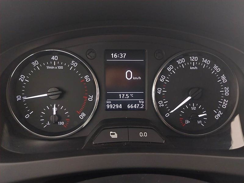 Škoda Rapid (2015) Ambition 1.2 TSI - fotka 11 z 17