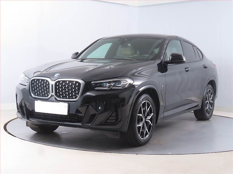 BMW X4 (2023) xDrive20i - fotka 2 z 14
