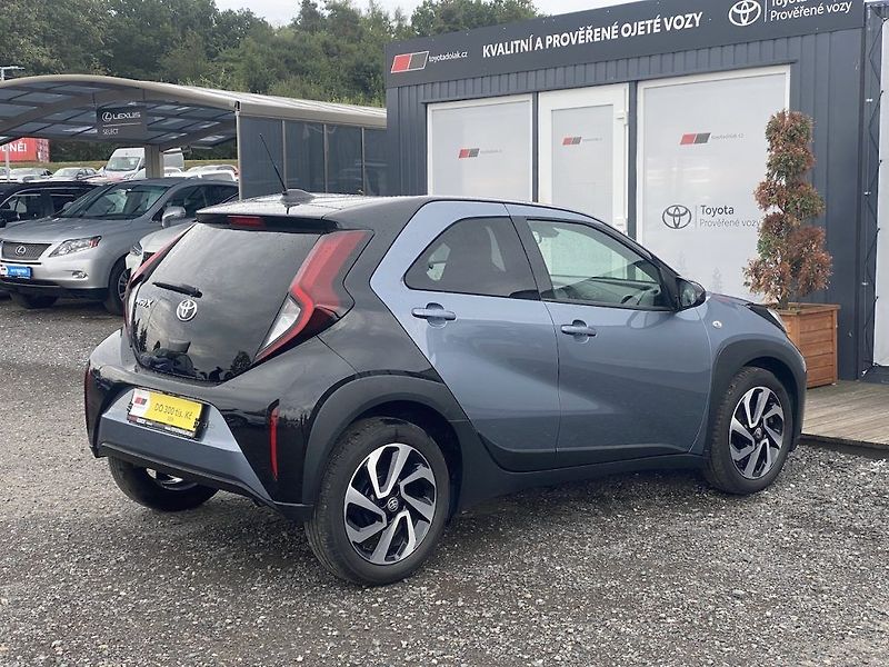 Toyota Aygo 1.0i, ČR, Style, DPH - fotka 7 z 15