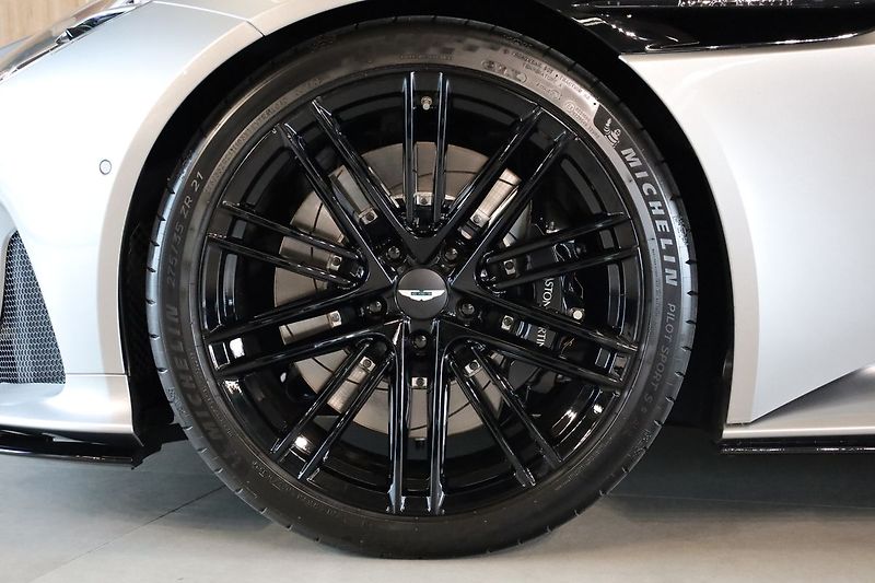 Aston Martin DB12 MY25, V8, 500 kW, Ventilace - fotka 11 z 32